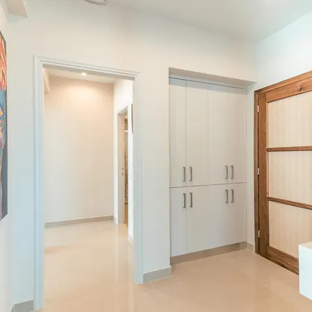 Appartamento Designer 100sqm, Wood & Marble , 5min To Sea *