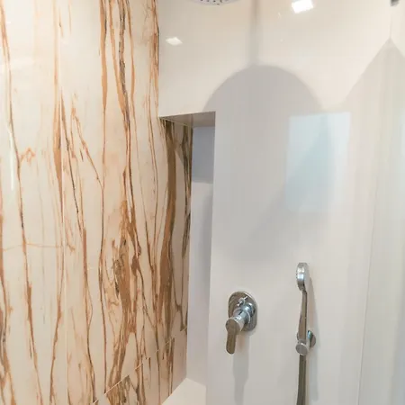Designer 100sqm, Wood & Marble , 5min To Sea * Platánion