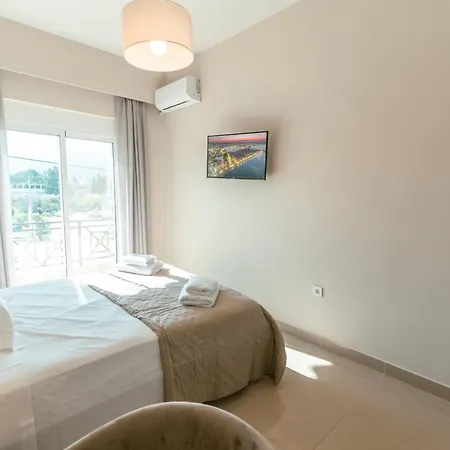 Apartment Designer 100sqm, Wood & Marble , 5min To Sea *